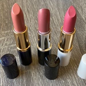 One single lipstick